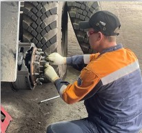 Лучший по профессии ООО "КАТКонефть". Слесарь по ремонту автомобилей